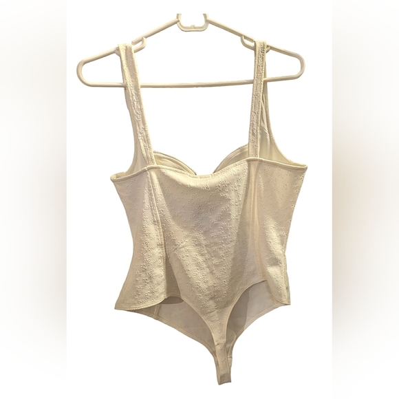 H&M Floral Stitch Design Cream Colored Bodysuit Size Large NWT - Picture 2 of 4